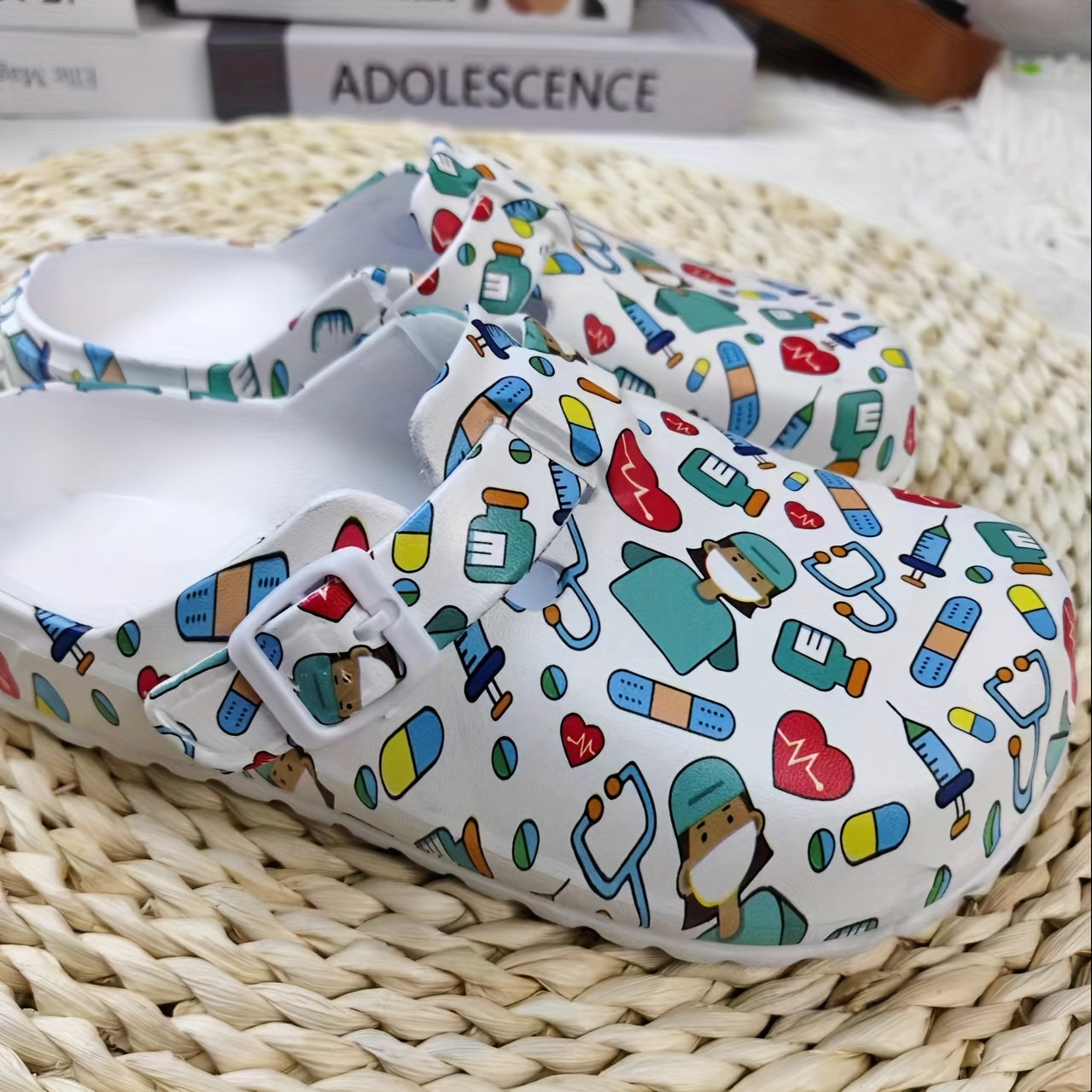 Soft Sole Women's Comfy Flat Creative Print Clogs, Stylish Closed Toe Nurse Work Shoes, Slide Shoes